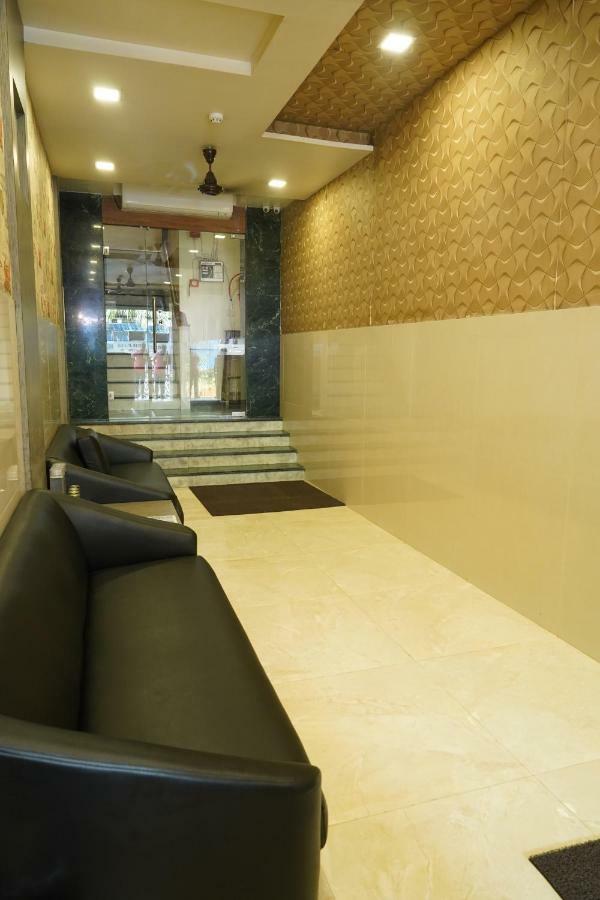 Sharda Residency Hotel Mumbai Exterior foto